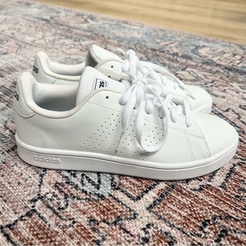 Adidas GRAND COURT 2.0 SHOES in White Size 8 Black Logo
